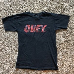 Obey tshirt
